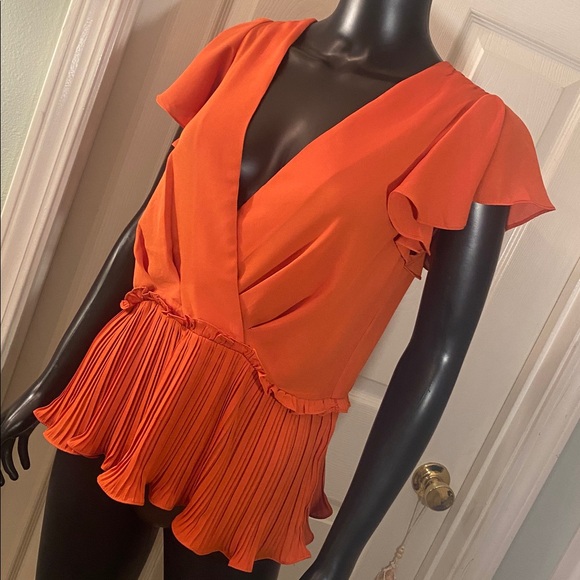 MILK & HONEY Ruffled V-Neck Blouse - Vibrant Orange NWTs - Picture 4 of 10